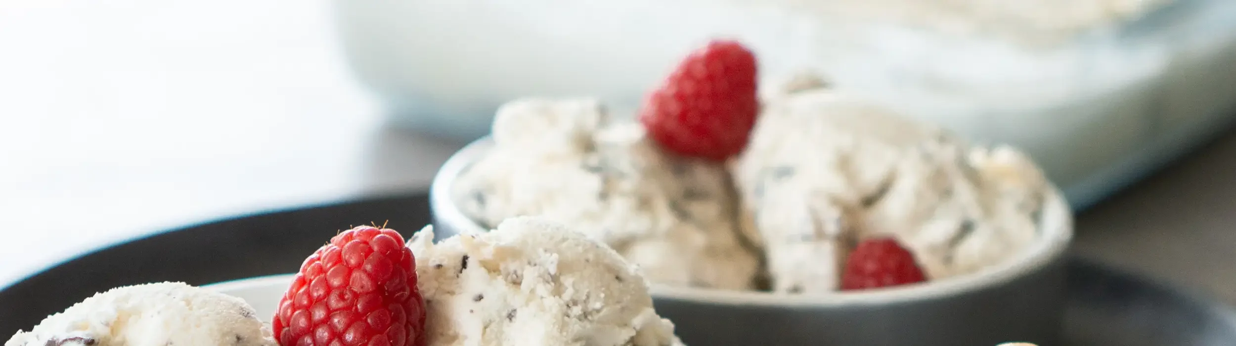 Cookie-dough-eis-2__FocusFillWyIwLjAwIiwiMC4wMCIsMjUwMCw3MDBd