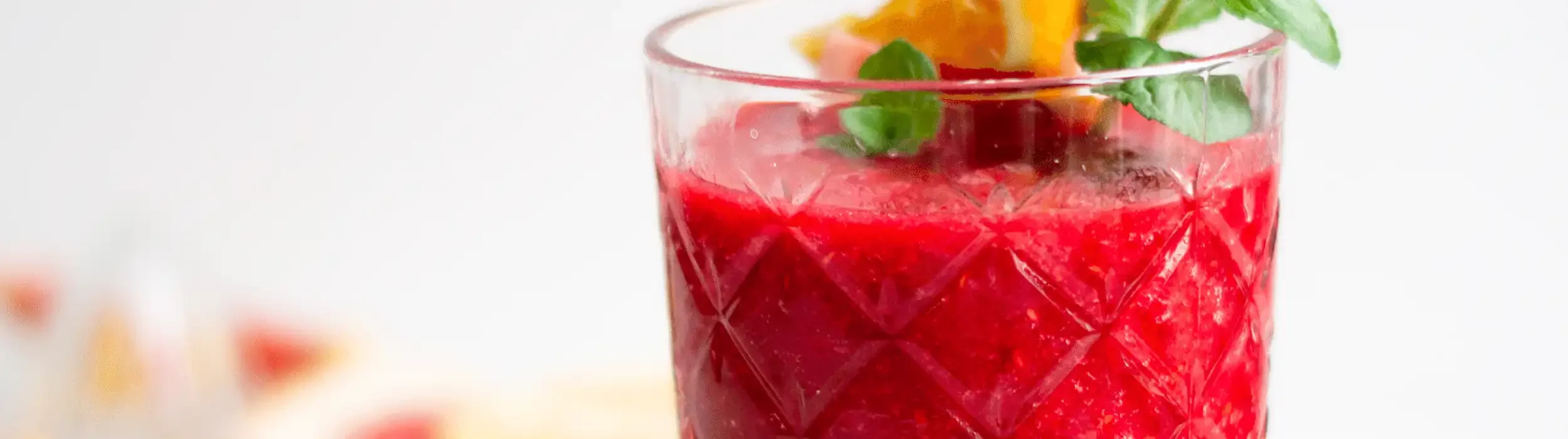 Himbeer-Ingwer-Smoothie__FocusFillWyIwLjI2IiwiLTAuMDkiLDI1MDAsNzAwXQ