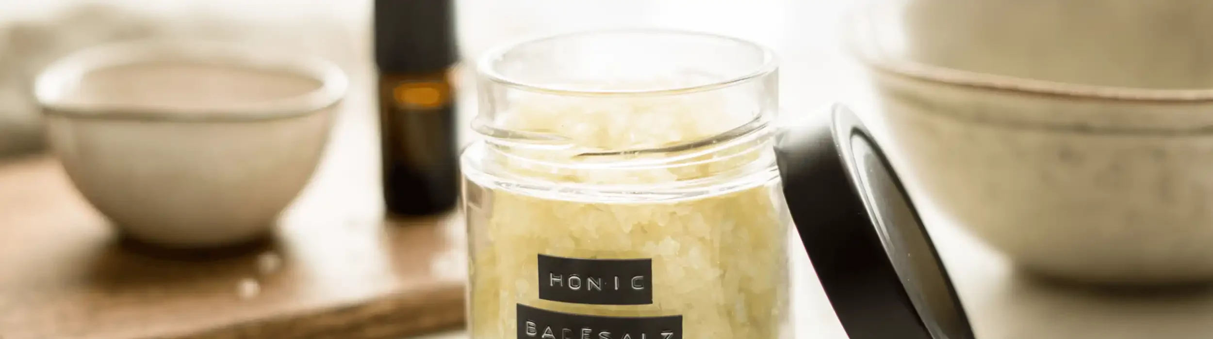 Honigbadesalz-1__FocusFillWyIwLjAwIiwiMC4wMCIsMjUwMCw3MDBd