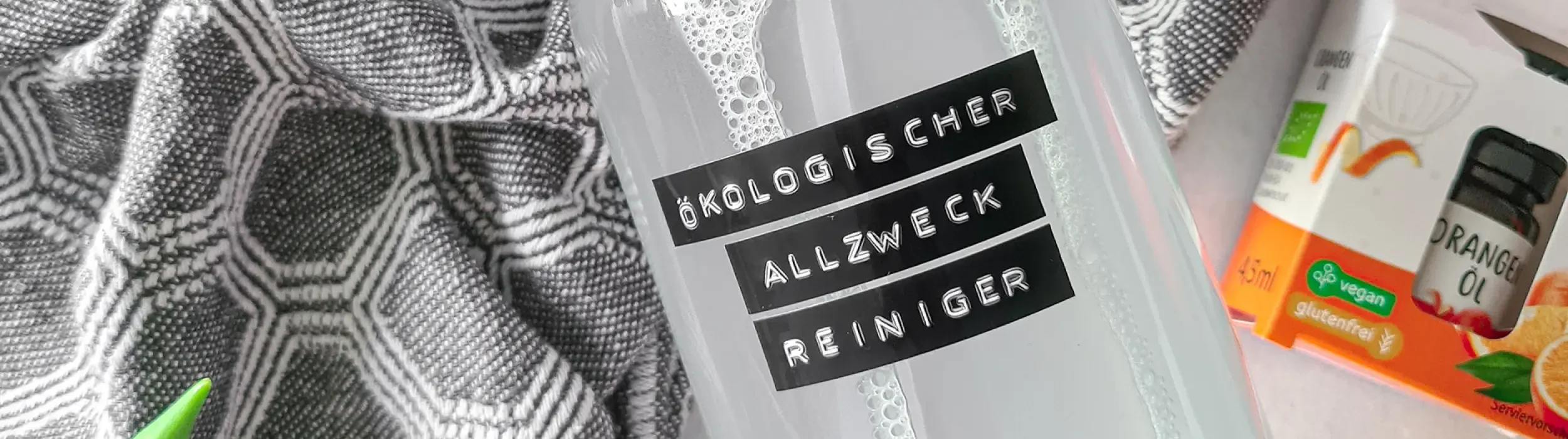 Oekologischer-Allzweck-Reiniger__FocusFillWyIwLjAzIiwiMC4yNCIsMjUwMCw3MDBd