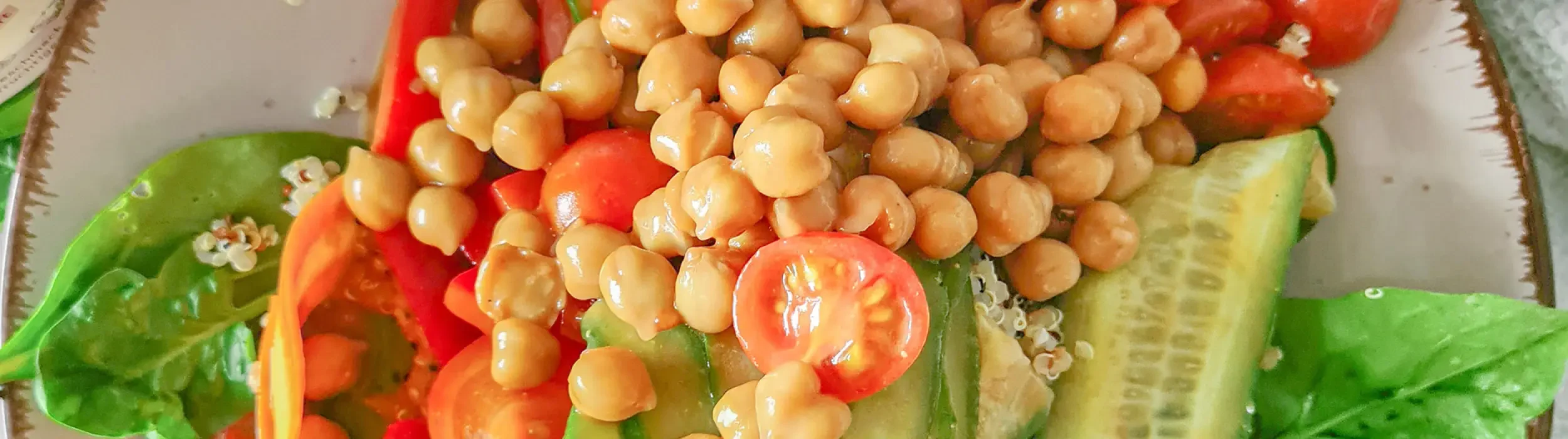 Schichtsalat-im-Glas__FocusFillWyIwLjAwIiwiMC4wMCIsMjUwMCw3MDBd